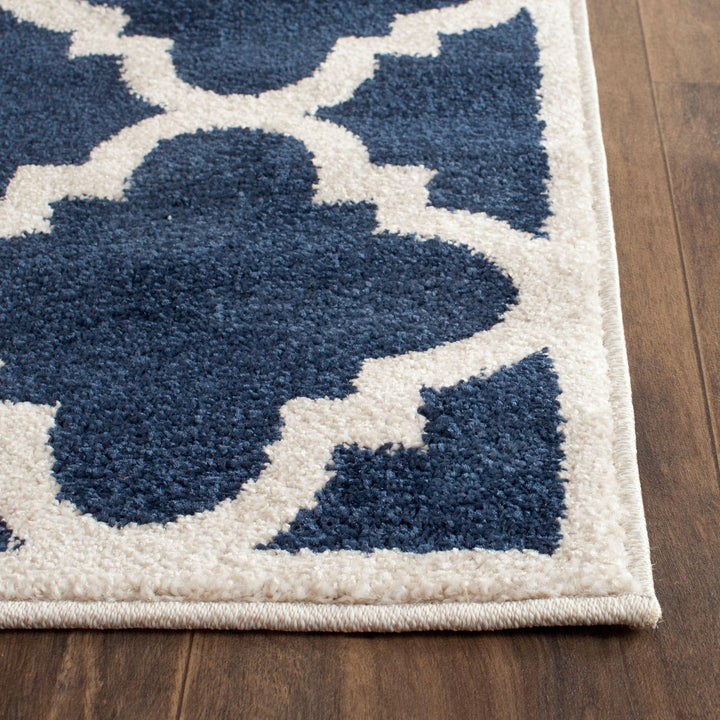 Safavieh Amherst All Weather Power Loomed Rugs In Navy / Beige