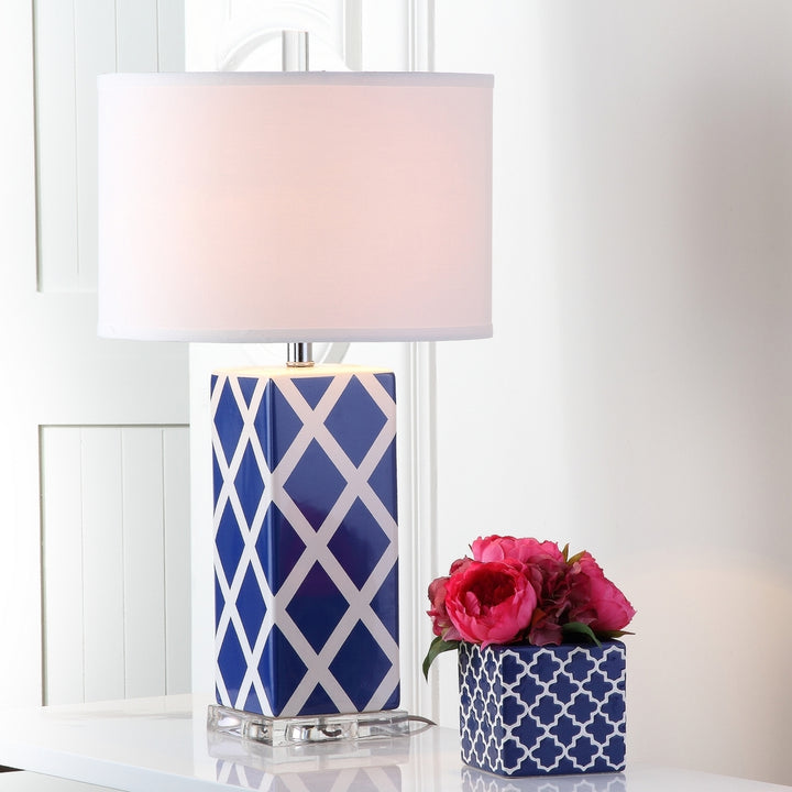 Safavieh Garden 27-Inch H Lattice Table Lamp